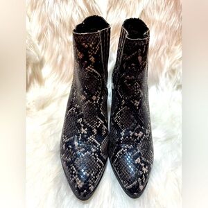 Steve Madden Black and Gray Ankle Booties Snakeskin Print
